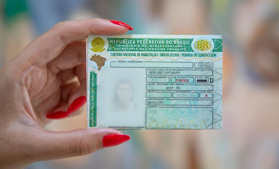 Detran-PR alerta para golpe com mensagens falsas referentes à suspensão da CNH