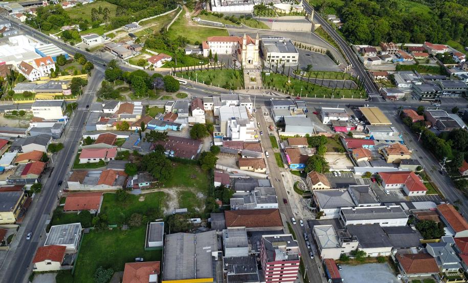 331 municípios paranaenses têm saldo positivo de geração de empregos em 2024