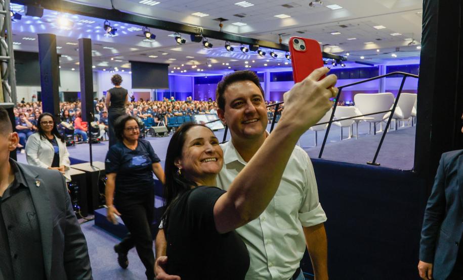 Governador Carlos Massa Ratinho participa da abertura do Encontro das Cooperativas Paranaenses.