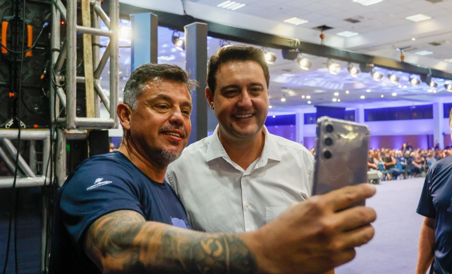 Governador Carlos Massa Ratinho participa da abertura do Encontro das Cooperativas Paranaenses.