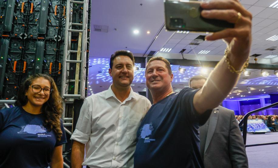 Governador Carlos Massa Ratinho participa da abertura do Encontro das Cooperativas Paranaenses.