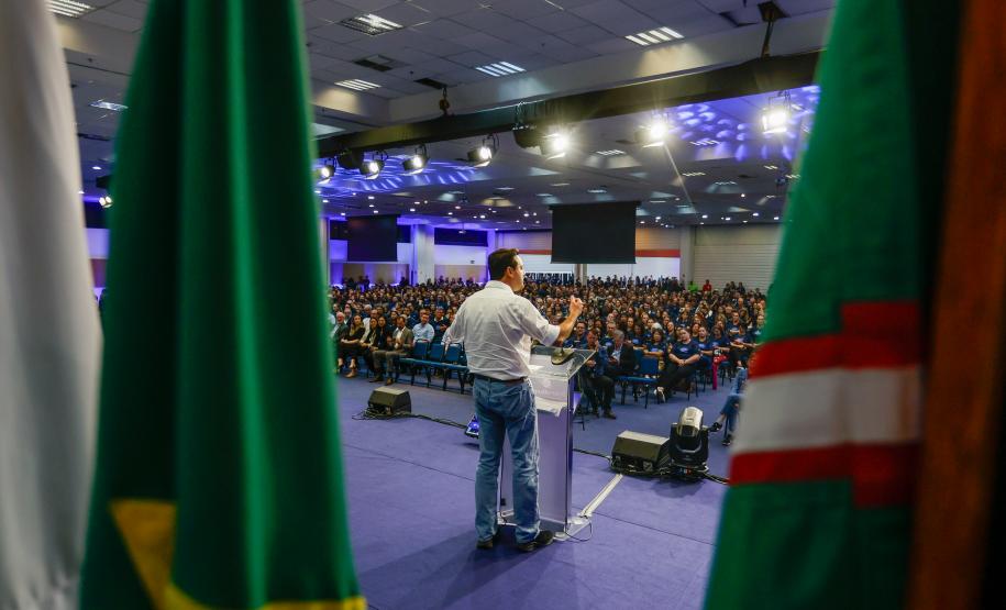 Governador Carlos Massa Ratinho participa da abertura do Encontro das Cooperativas Paranaenses.