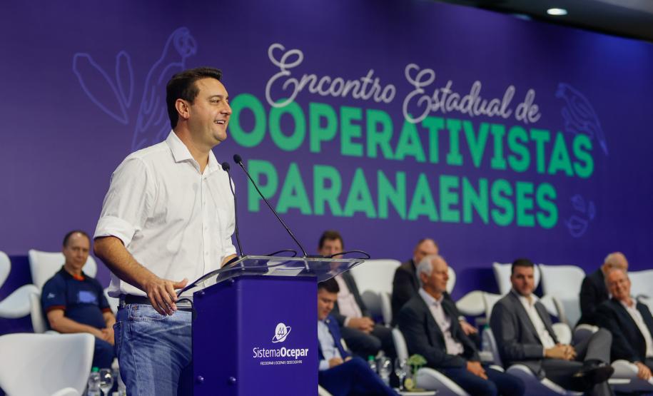 Governador Carlos Massa Ratinho participa da abertura do Encontro das Cooperativas Paranaenses.