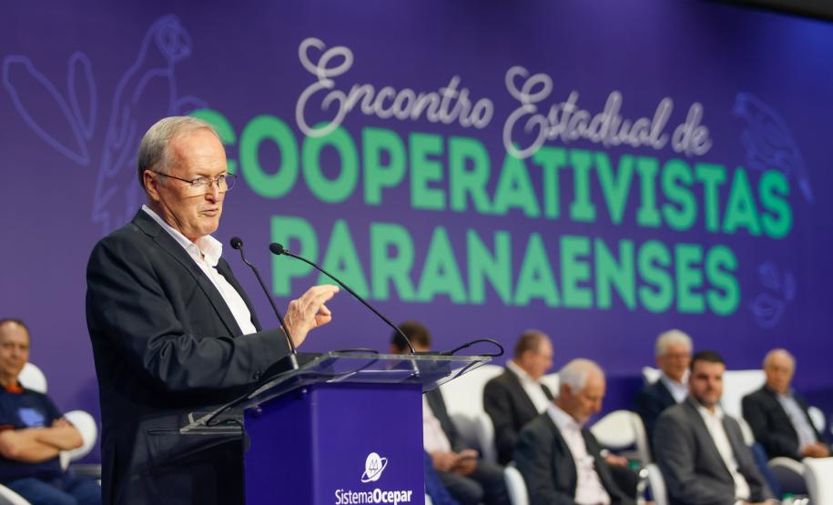 Governador Carlos Massa Ratinho participa da abertura do Encontro das Cooperativas Paranaenses.