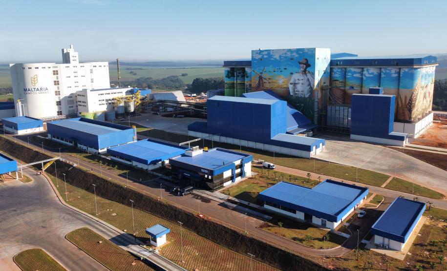 De bebidas a móveis: Paraná lidera crescimento da produção industrial em vários segmentos