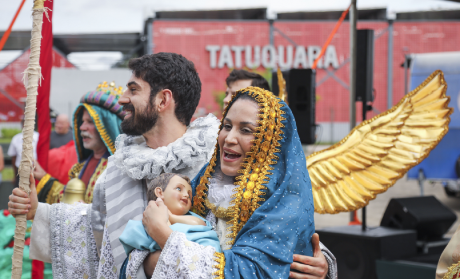 Maior Natal gratuito do Brasil estreia nesta sexta-feira e aquece turismo em Curitiba