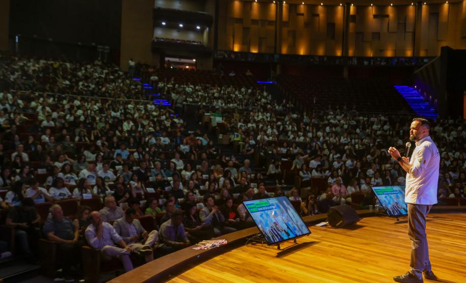 Ganhando o Mundo: 1,3 mil alunos passam pela preparação final antes do intercâmbio