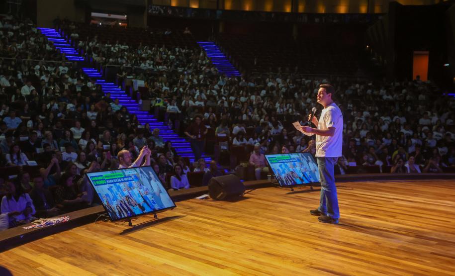 Ganhando o Mundo: 1,3 mil alunos passam pela preparação final antes do intercâmbio