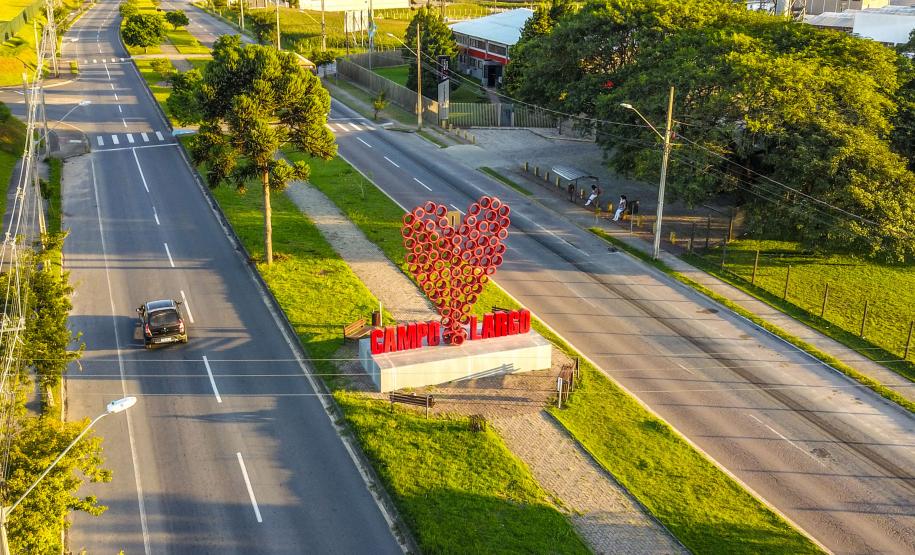 331 municípios paranaenses têm saldo positivo de geração de empregos em 2024