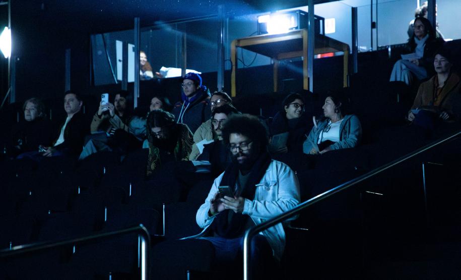 Oficinas, espetáculos no Teatro Guaíra e nova exposição marcam a agenda cultural