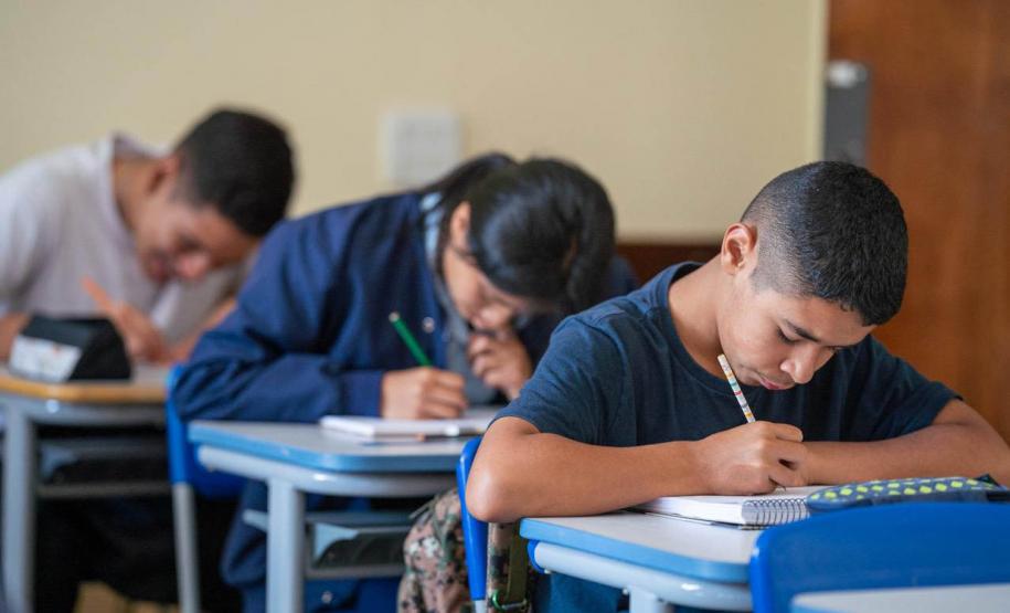 Pesquisa aponta que 75% dos paranaenses aprovam o programa Parceiro da Escola