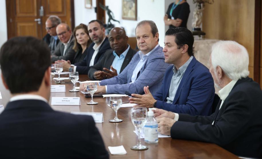 Com IA para facilitar renovação da CNH, Paraná anuncia parceria com Google para novos serviços