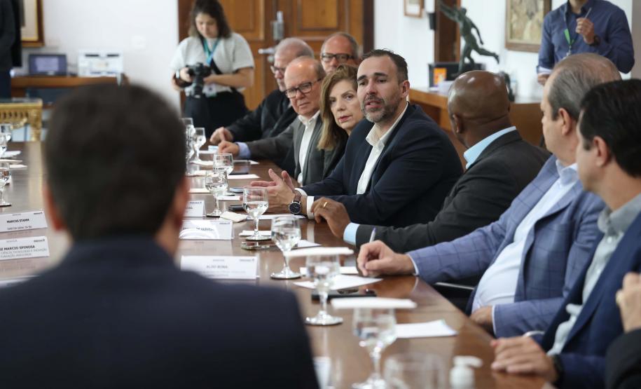 Com IA para facilitar renovação da CNH, Paraná anuncia parceria com Google para novos serviços