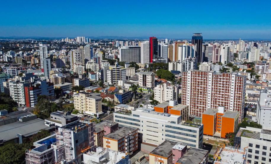 Estado transferiu R$ 13,4 bilhões aos municípios em 2024, o maior valor em 26 anos - Na foto, Londrina