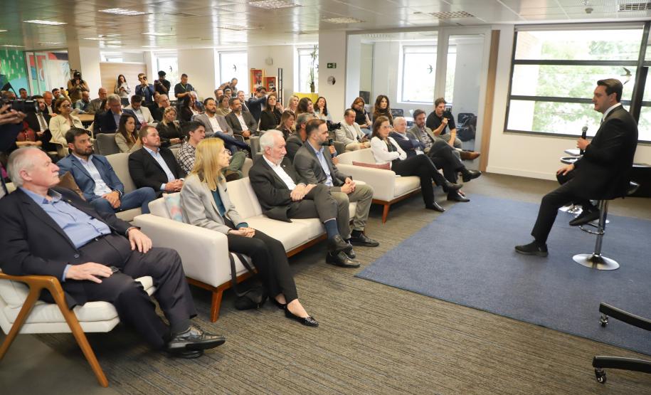 Ratinho Junior destaca conquistas da educação em evento da Gazeta do Povo