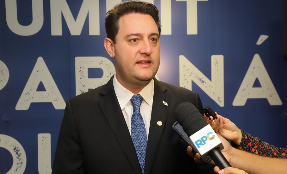 Ratinho Junior destaca conquistas da educação em evento da Gazeta do Povo