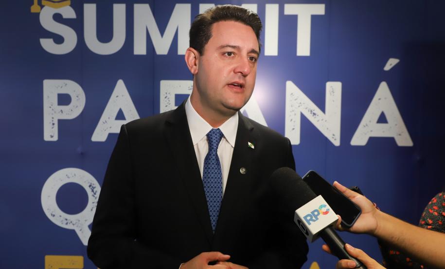 Ratinho Junior destaca conquistas da educação em evento da Gazeta do Povo