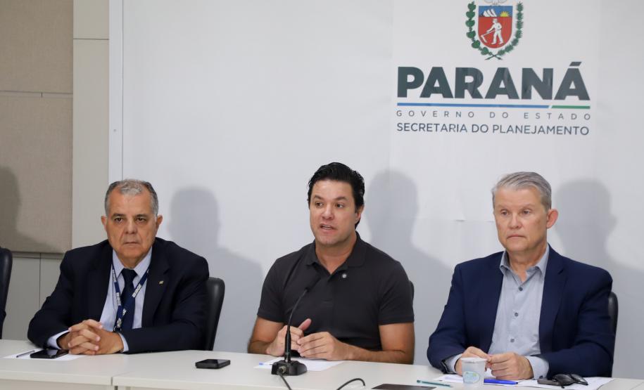 Na foto, BR 277, região da nova trincheira.