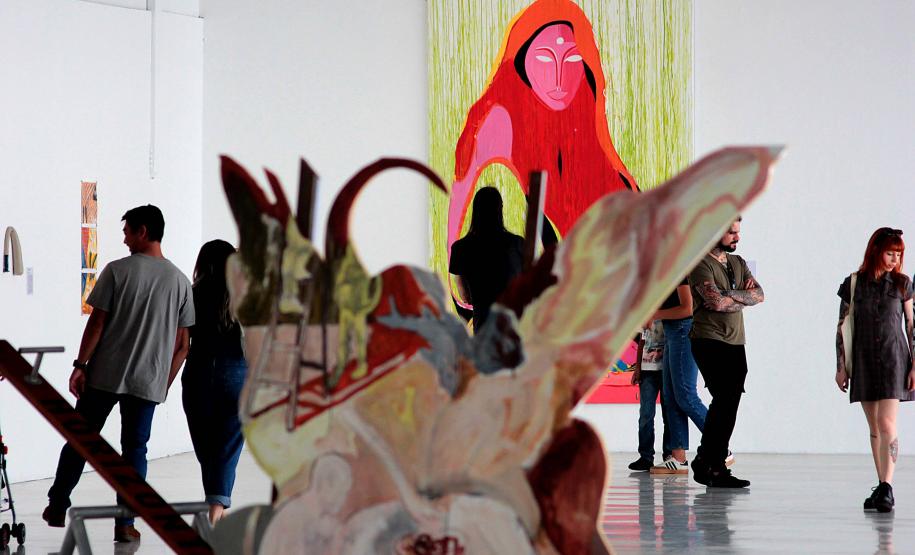 Centro Cultural Teatro Guaíra - CCTG - Guairinha - Ninguém Dirá Que É Tarde Demais, com Arlete Salles e Edwin Luisi – Arlete Salles retorna aos palcos ao lado de Edwin Luisi em uma peça que explora o amor na terceira idade, ambientada no isolamento social da pandemia de Covid-19.