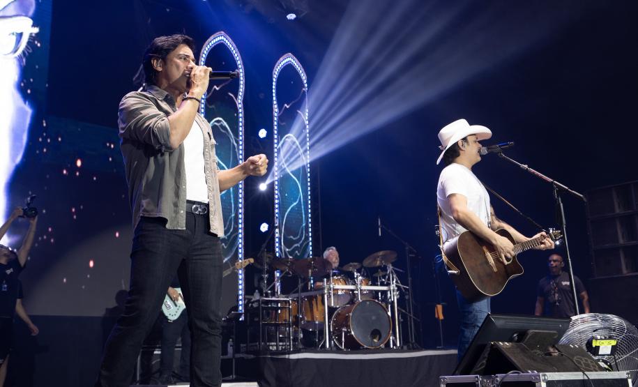 Meio milhão já curtiu os shows no Litoral; Alexandre Pires e César Menotti & Fabiano vêm aí