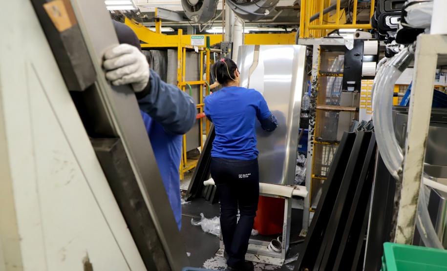 Começo do ano empregado: Agências do Trabalhador iniciam 2025 com 9,7 mil vagas