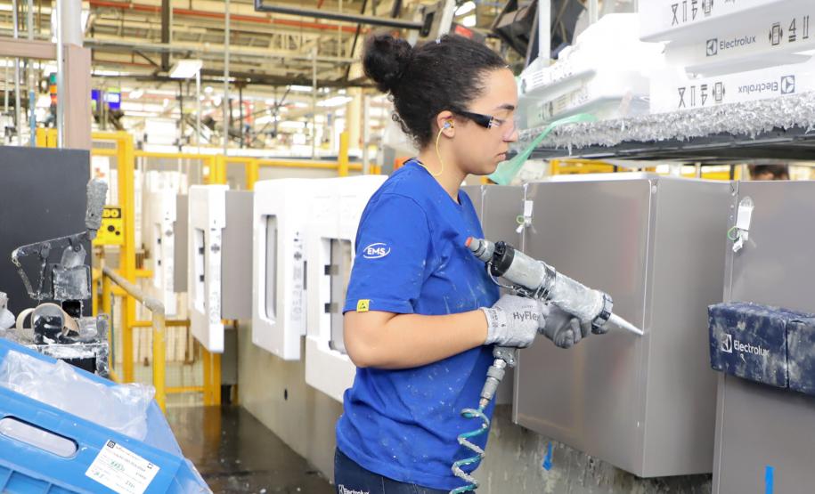 Com destaque para indústria, Agências do Trabalhador têm 17,3 mil vagas de emprego