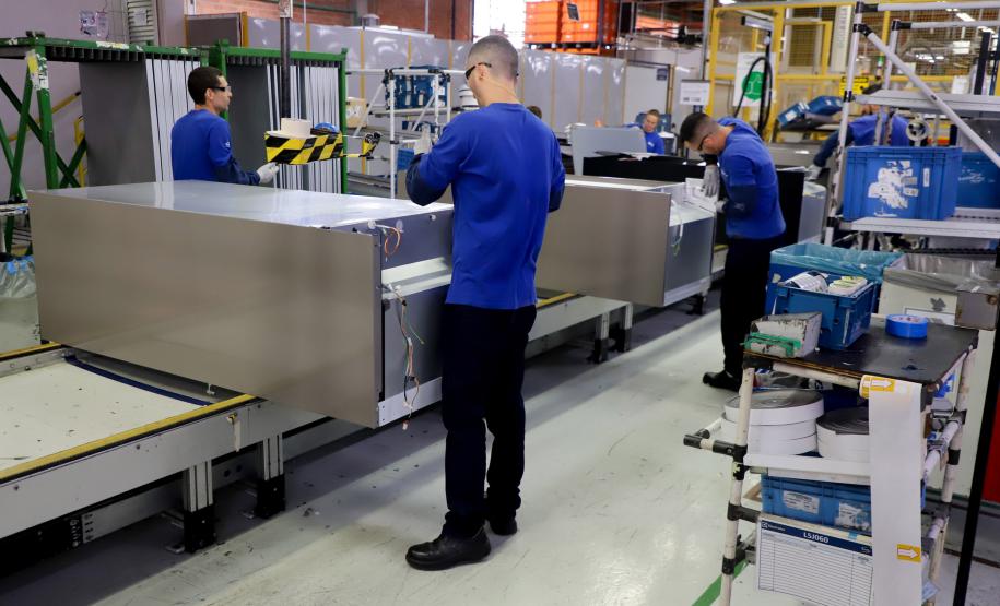 Começo do ano empregado: Agências do Trabalhador iniciam 2025 com 9,7 mil vagas