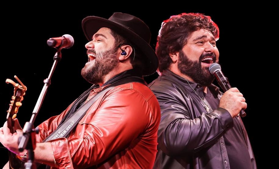 Meio milhão já curtiu os shows no Litoral; Alexandre Pires e César Menotti & Fabiano vêm aí