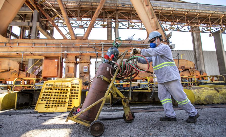 Com ritmo superior a estados mais populosos, Paraná é o 2º que mais contrata no Brasil