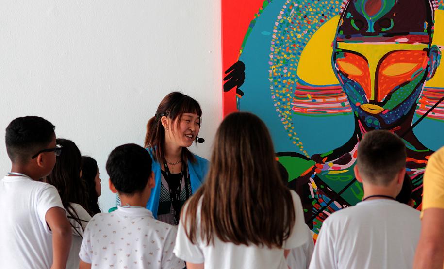 Museu Paranaense (MUPA) - Oficina de Confecção de máscaras – Na quarta-feira, 15 de janeiro, das 14h30 às 17h30, o artista Bruno Romã conduzirá a atividade "Confecção de máscaras" destinada a crianças a partir de 6 anos e adultos.