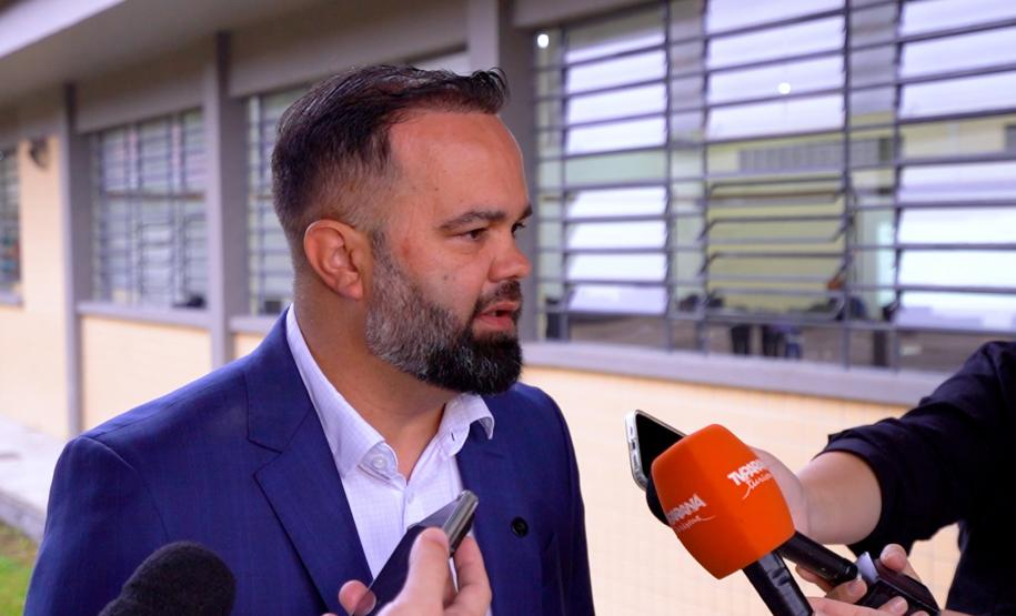 Volta às aulas e entrega de kits escolares