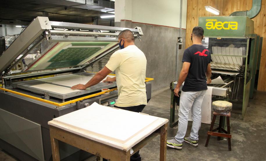 Paraná registra maior aumento de salário médio entre estados do Sul e Sudeste Foto: AEN