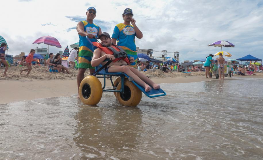 Com 1.068 atendimentos, cadeiras anfíbias batem recorde de utilização no Verão Maior