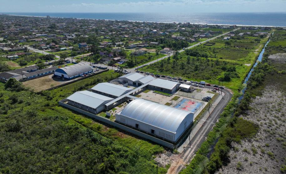 Com investimento de R$ 12,7 milhões, Estado inaugura o Colégio Aníbal Khury em Guaratuba