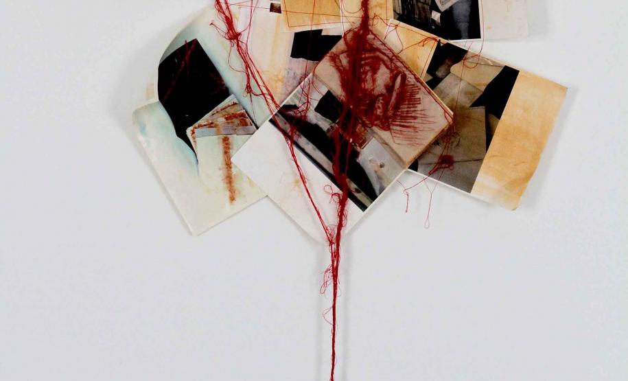 Museu de Arte Contemporânea do Paraná (MAC Paraná) - No MAC no MON, a artista Guita Soifer apresenta a exposição a Trama Intrincada do Tempo que traz pinturas, esculturas, fotografias, gravuras, vídeos e instalações explorando o tempo, a memória e as transformações da matéria