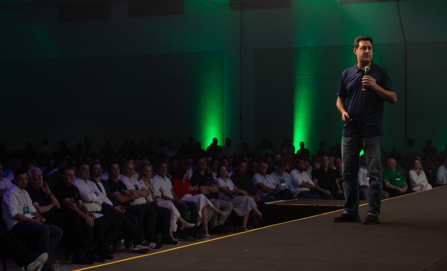 Ratinho Junior apresenta panorama do Estado a prefeitos no Paraná Mais Cidades