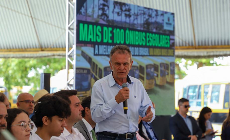 O governador Calos Massa Ratinho Junior iniciou nesta segunda-feira (10) a entrega dos 209 novos ônibus escolares adquiridos para uso no programa Caminho da Escola.