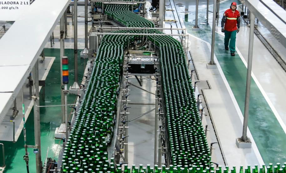 Acima da média nacional, indústria do Paraná cresce 4,2% em 2024