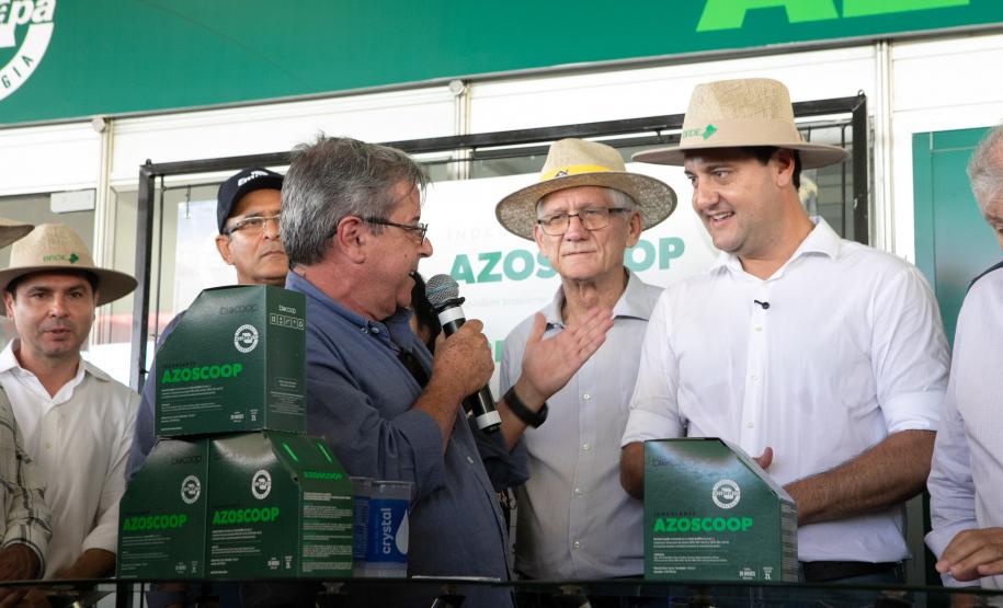 https://www.aen.pr.gov.br/Noticia/Governo-entrega-R-27-milhoes-em-equipamentos-para-colegios-agricolas-durante-o-Show-Rural