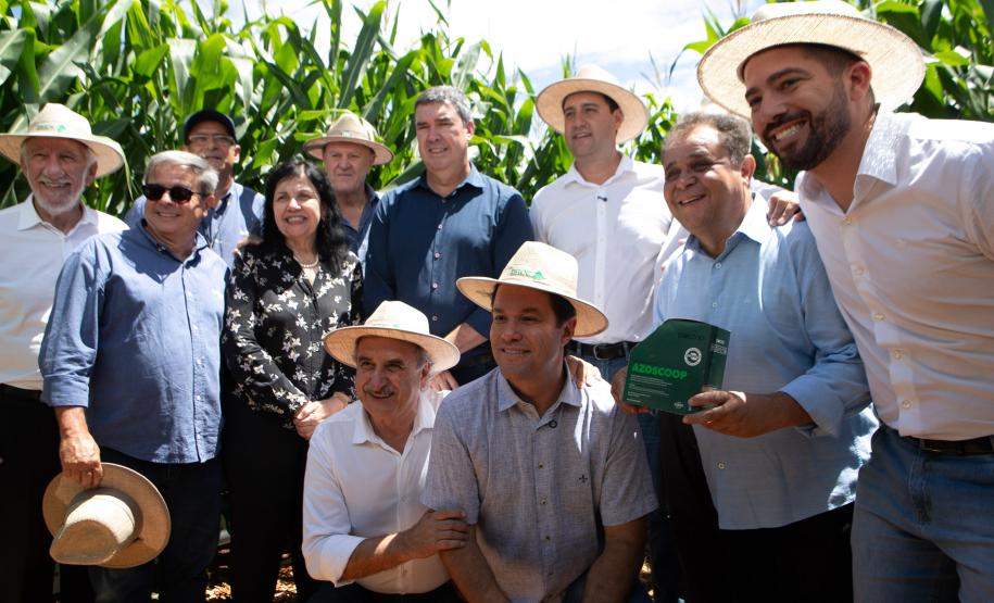 https://www.aen.pr.gov.br/Noticia/Governo-entrega-R-27-milhoes-em-equipamentos-para-colegios-agricolas-durante-o-Show-Rural