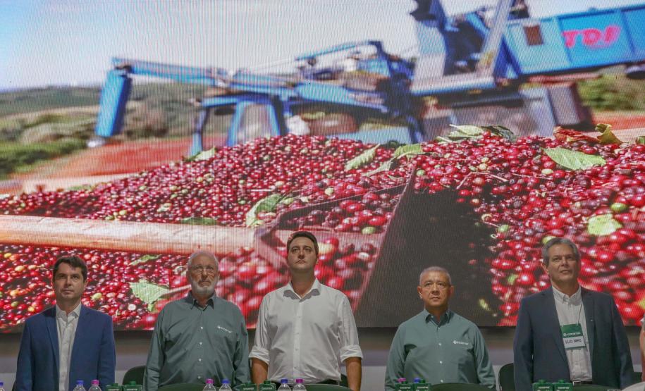 Com apoio do Estado, Cocamar vai investir R$ 750 milhões em esmagadora de soja em Maringá