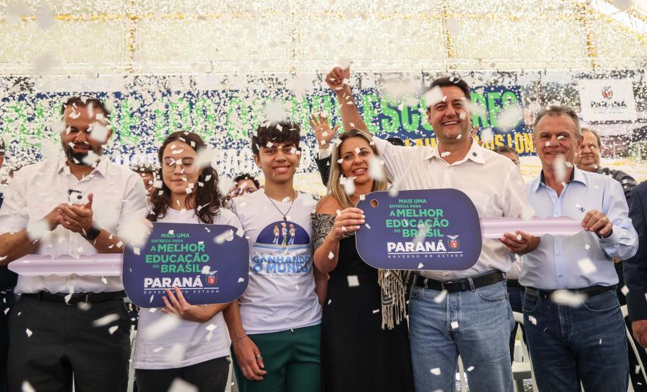 O governador Calos Massa Ratinho Junior iniciou nesta segunda-feira (10) a entrega dos 209 novos ônibus escolares adquiridos para uso no programa Caminho da Escola.