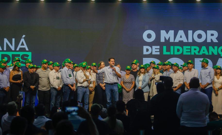 Ratinho Junior anuncia pacote de R$ 6 bilhões de investimentos nos municípios paranaenses