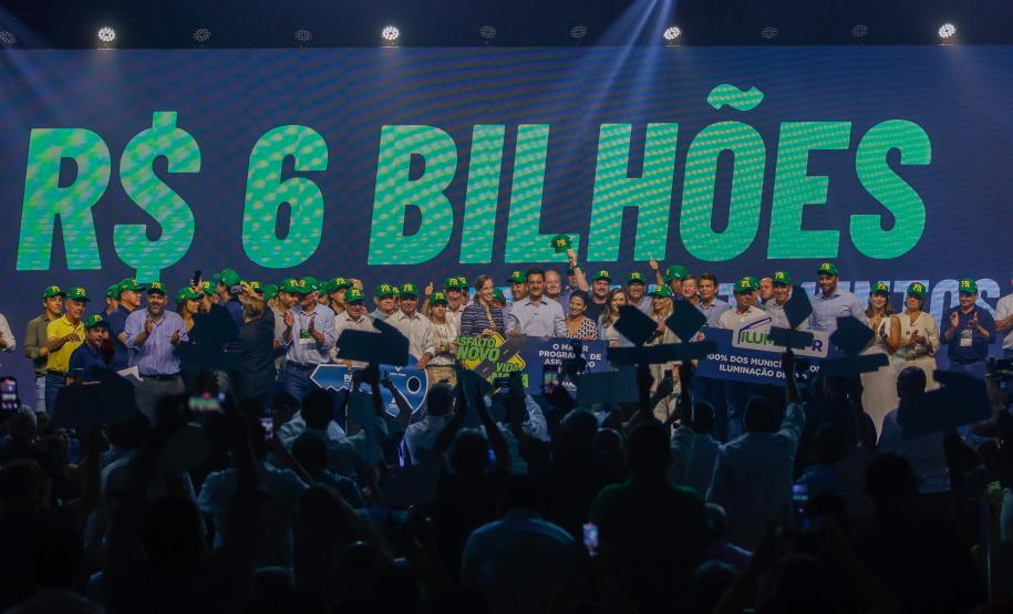 Ratinho Junior anuncia pacote de R$ 6 bilhões de investimentos nos municípios paranaenses