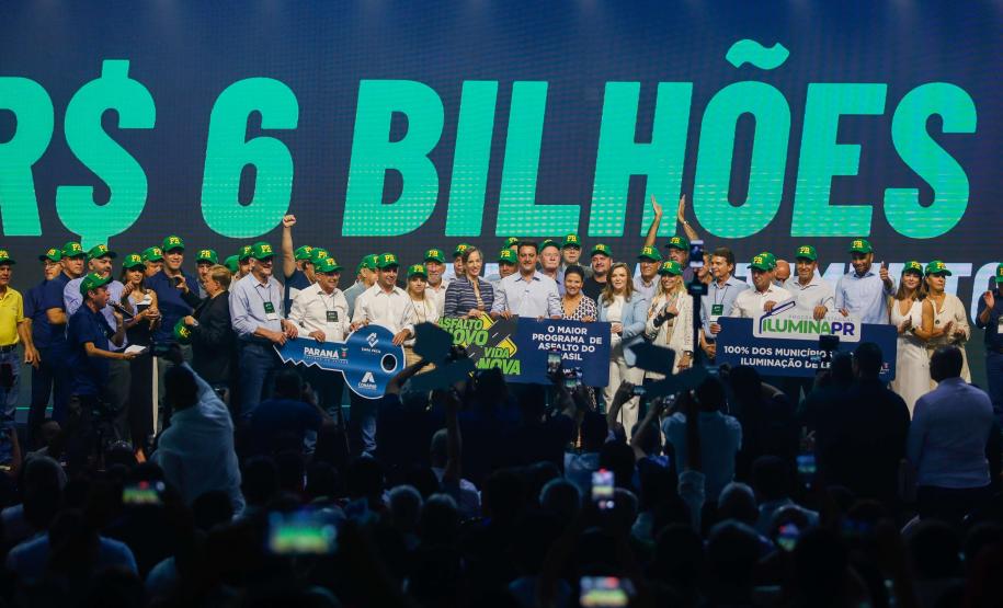 Ratinho Junior anuncia pacote de R$ 6 bilhões de investimentos nos municípios paranaenses