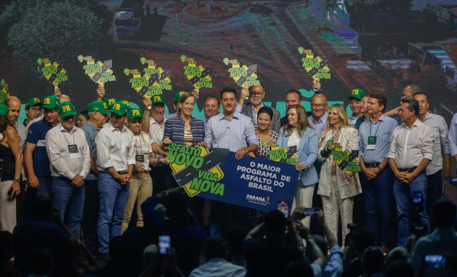 Ratinho Junior anuncia pacote de R$ 6 bilhões de investimentos nos municípios paranaenses