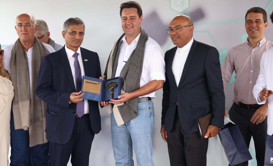 O governador Carlos Massa Ratinho Junior participou nesta sexta-feira (21), em Campina Grande do Sul, na Região Metropolitana de Curitiba, do lançamento da pedra fundamental da primeira fábrica de nanofertilizantes do Brasil.