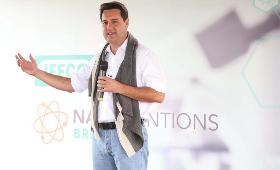 O governador Carlos Massa Ratinho Junior participou nesta sexta-feira (21), em Campina Grande do Sul, na Região Metropolitana de Curitiba, do lançamento da pedra fundamental da primeira fábrica de nanofertilizantes do Brasil.