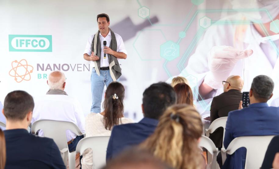 O governador Carlos Massa Ratinho Junior participou nesta sexta-feira (21), em Campina Grande do Sul, na Região Metropolitana de Curitiba, do lançamento da pedra fundamental da primeira fábrica de nanofertilizantes do Brasil.