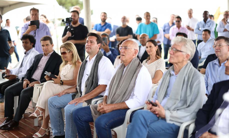 O governador Carlos Massa Ratinho Junior participou nesta sexta-feira (21), em Campina Grande do Sul, na Região Metropolitana de Curitiba, do lançamento da pedra fundamental da primeira fábrica de nanofertilizantes do Brasil.